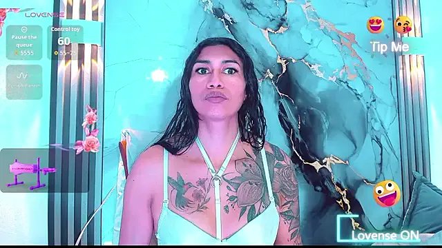 khiara_moretti — great public squirt