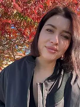 Freechat KikiWatson on StripChat