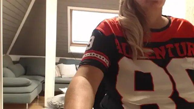 KimMitchelli on StripChat