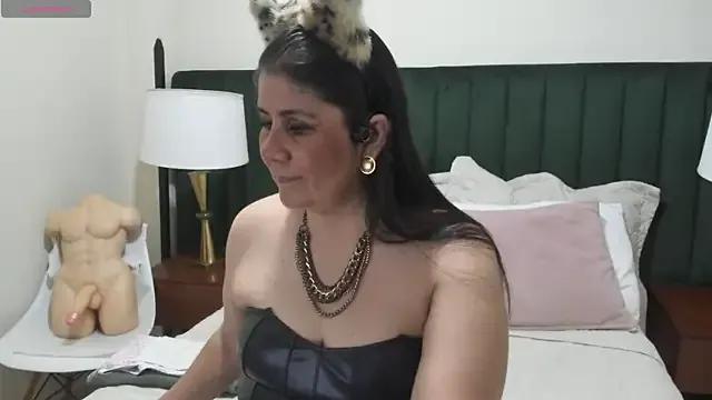 Freechat kiraGeiner on StripChat