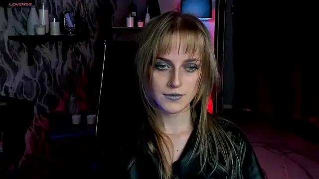 Freechat KiraMontoya on StripChat