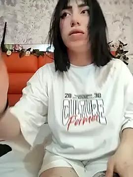 Freechat Kitty_Melodi on StripChat