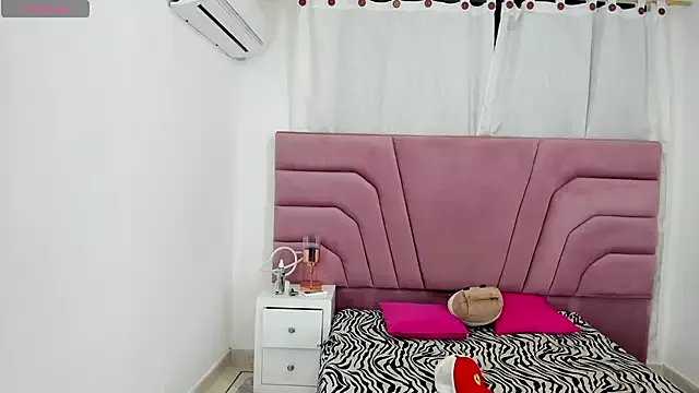 Freechat LadyandMaverick on StripChat