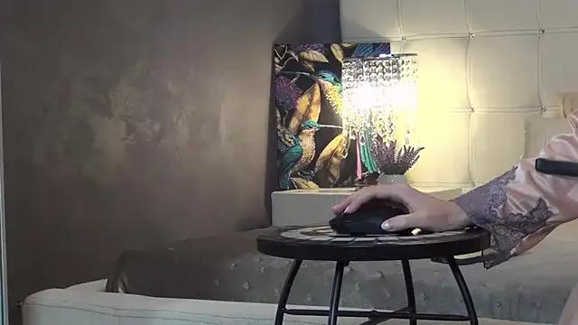 Freechat LadyValeriaXO on StripChat