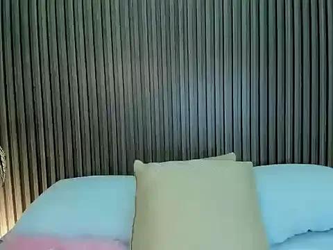 Freechat laura_maite_ on StripChat