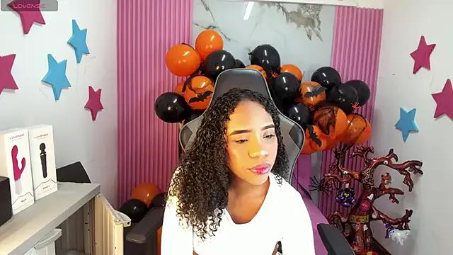 Freechat lia_16 on StripChat