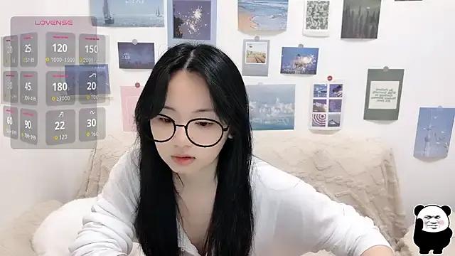 Freechat LiLiYbaby on StripChat