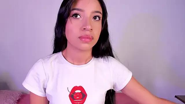 Freechat lillielover16 on StripChat