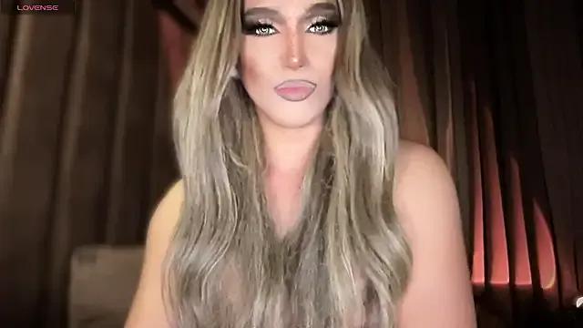 Freechat Lo_la_69 on StripChat