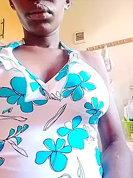 LOVELY-2BERRY on StripChat