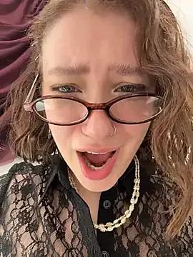 Freechat lucy-joy on StripChat