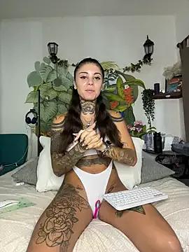 lucyrossink on StripChat