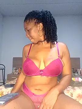 Freechat Luhma_hot on StripChat