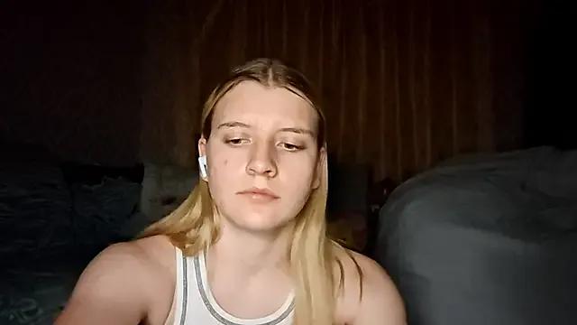 Freechat LynteriLain on StripChat