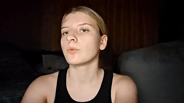 Freechat LynteriLain on StripChat