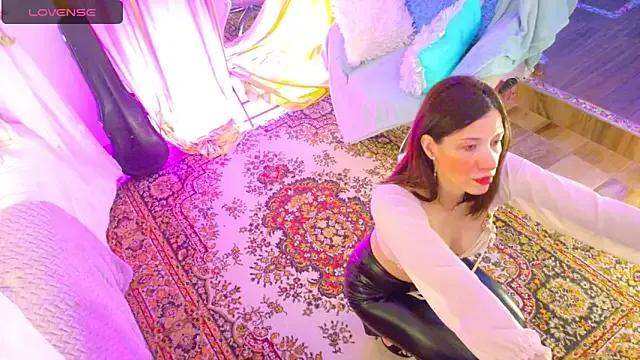 Freechat magali_19 on StripChat