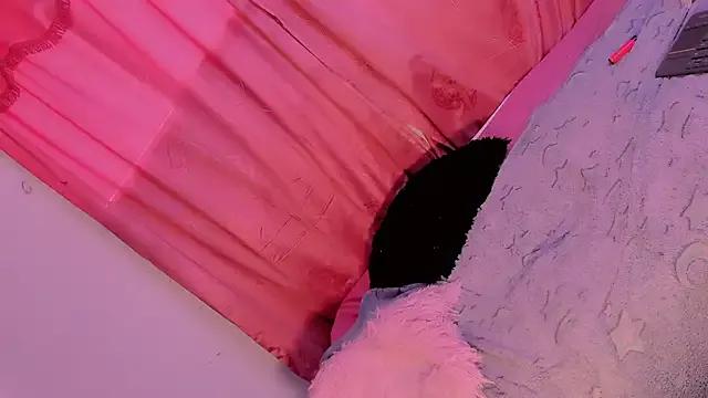 Freechat Mariana-ofc on StripChat