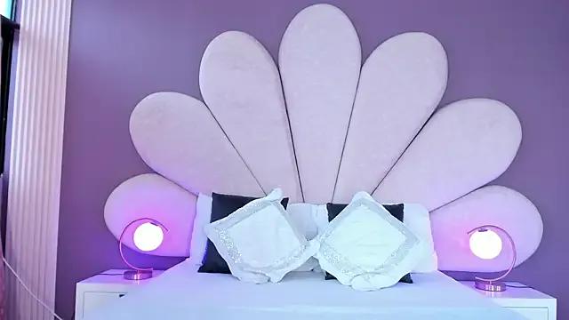 Freechat MarianaGarciaa__ on StripChat