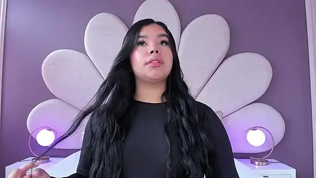 Freechat MarianaGarciaa__ on StripChat