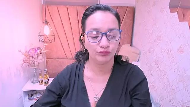 Freechat MarilynMiilf_ on StripChat