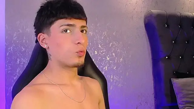 Freechat MateoMitchell on StripChat