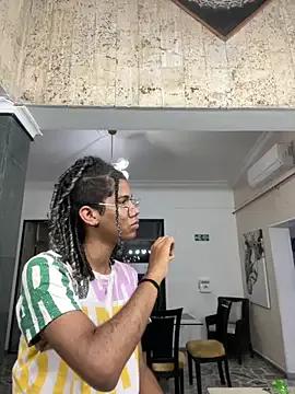 Freechat Maxim-Walker on StripChat