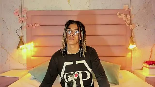 Freechat Maxim-Walker on StripChat