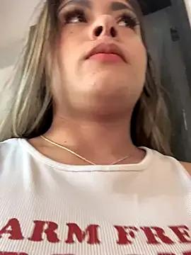 Freechat MayaMoanXXX on StripChat