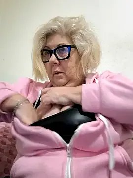 StripChat Merilulla is Freechat Merilulla — Tre minuti control