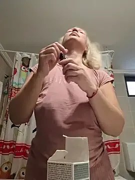 Freechat merlyn4 on StripChat