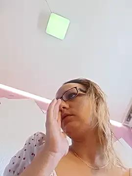 Freechat Mia_RainX on StripChat