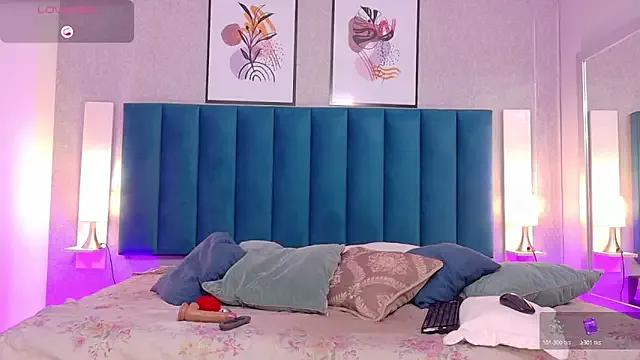 Freechat MiaMidnnightt on StripChat