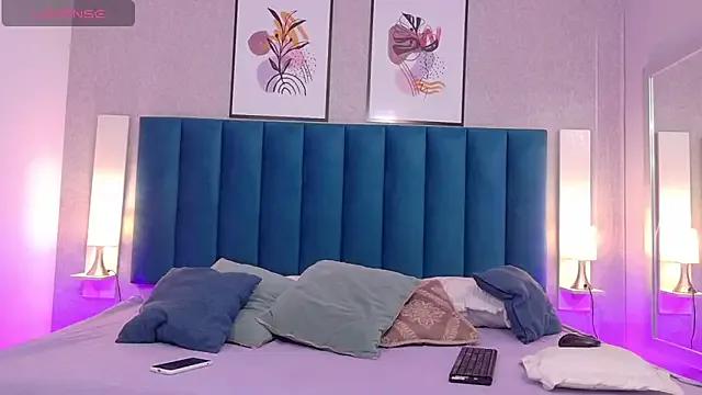 Freechat MiaMidnnightt on StripChat