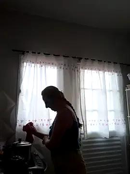 Freechat MILEIDE980 on StripChat