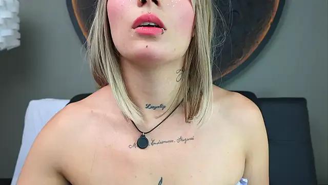 Freechat miss_sharlotte18 on StripChat