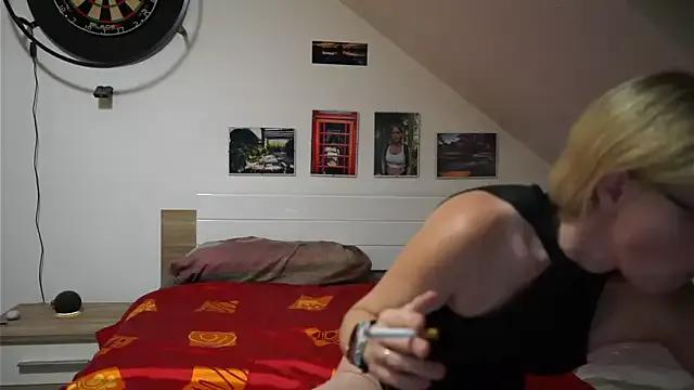 Moistdevil on StripChat