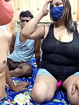 StripChat MOM-SUN-COUPLE is Freechat MOM-SUN-COUPLE — Sex macine