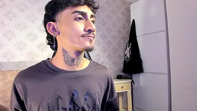 Mr_Strike on StripChat