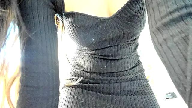 Freechat Naila18 on StripChat