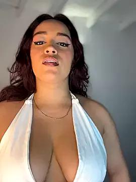 Freechat NaughtyNinnaXXX on StripChat