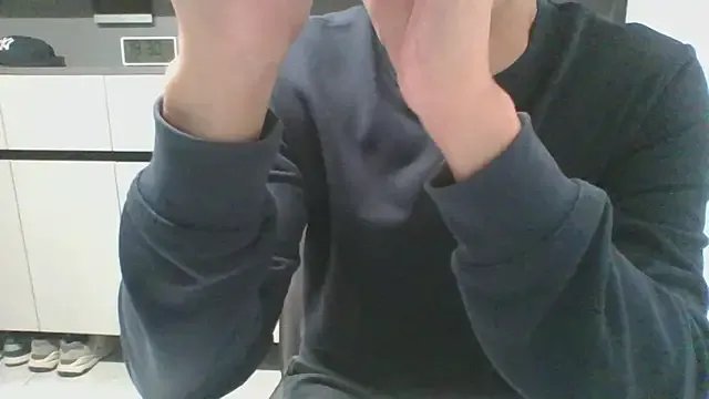 Freechat nole_china7 on StripChat