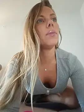 Group Nova-Lee on StripChat