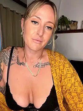 OdetteDelane — Get my pussy dripping wet 