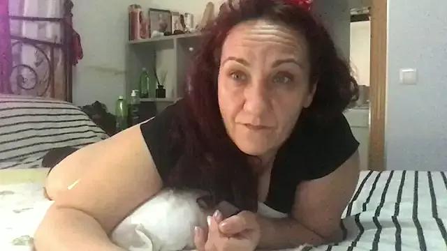 Freechat paula19800 on StripChat