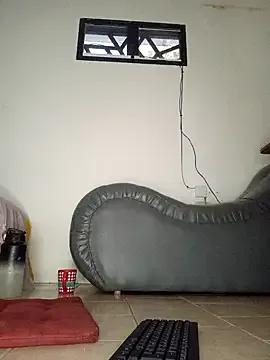 Freechat paula_temptation on StripChat