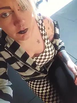 Freechat PinkTheHawk on StripChat