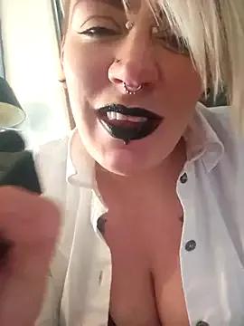 Freechat PinkTheHawk on StripChat