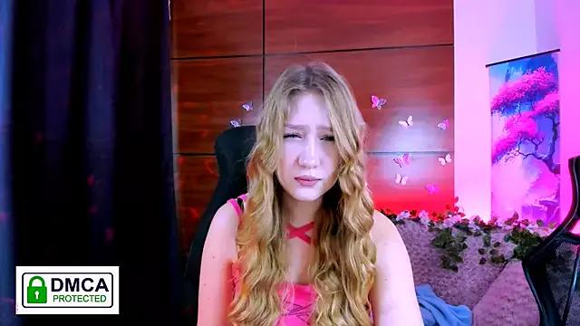 Freechat playful_sophie on StripChat