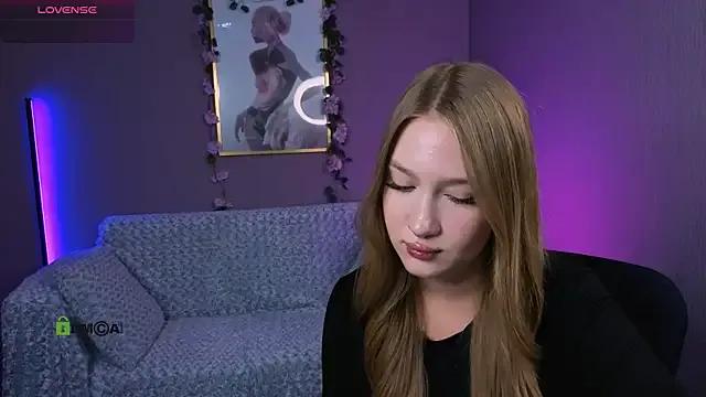 Freechat playful_sophie on StripChat