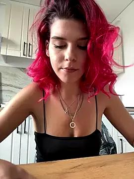 Freechat RiriRoseey on StripChat